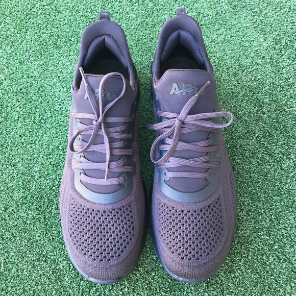 NWT APL Techloom Tracer Knit Training Shoe Midnight Blue Gum 8